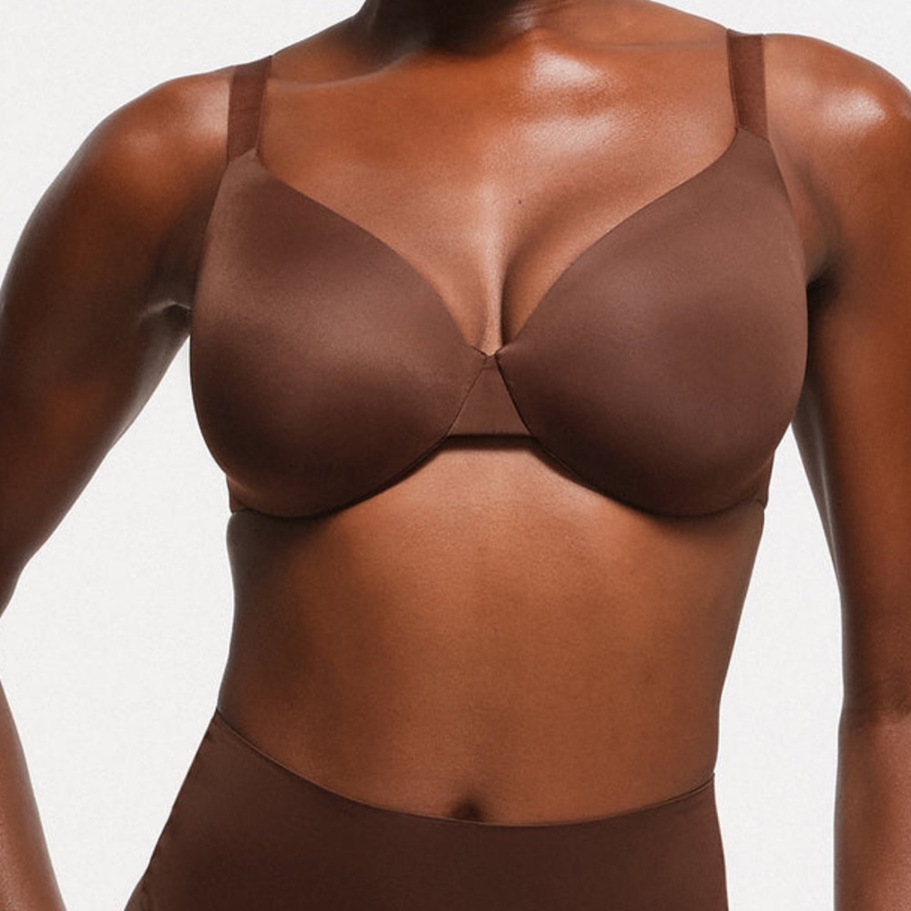 SKIMS Full Coverage Lightly Lined Bra in Cocoa